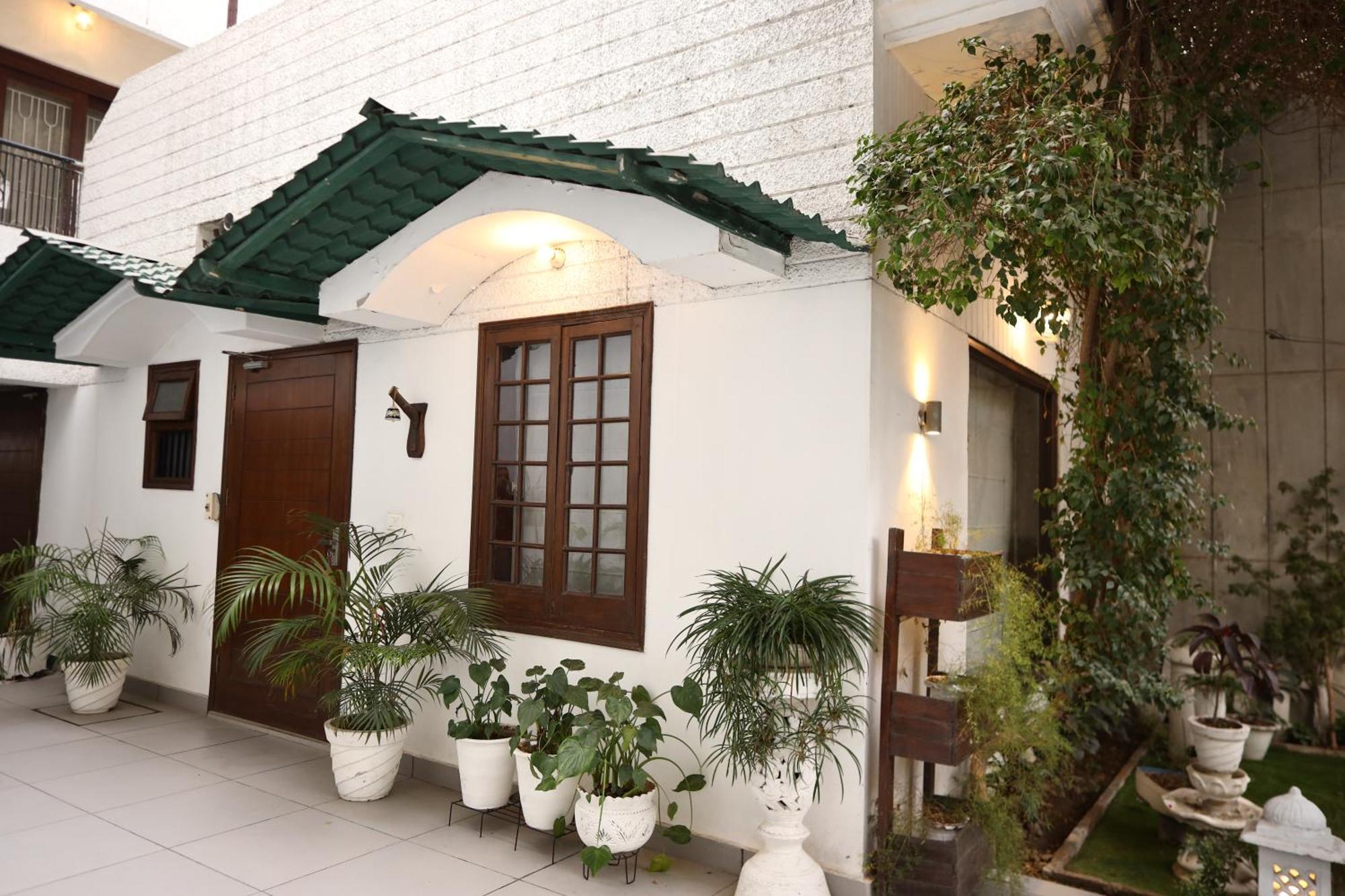 The Bougainvillea Bed & Breakfast Amritsar Bagian luar foto