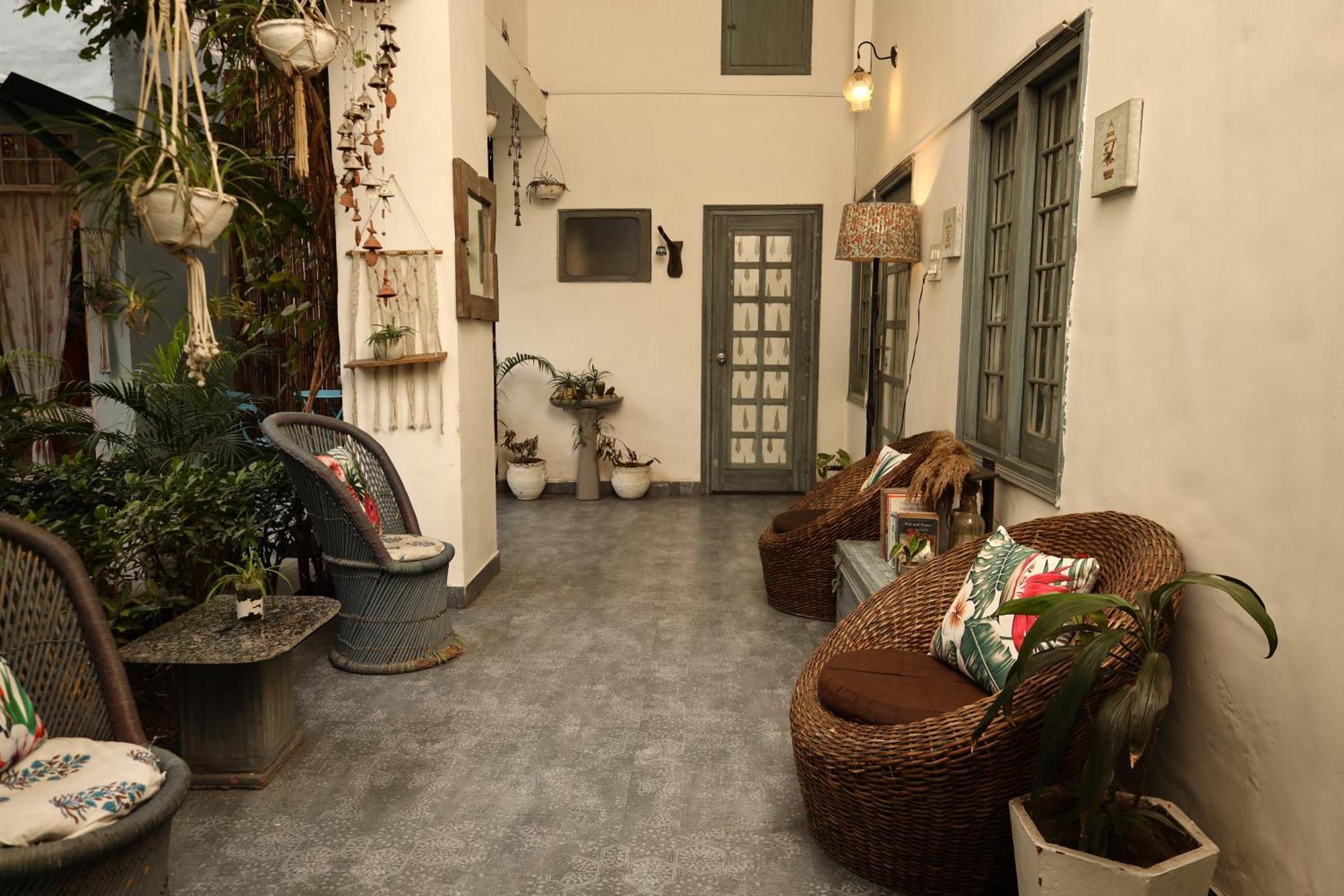 The Bougainvillea Bed & Breakfast Amritsar Bagian luar foto