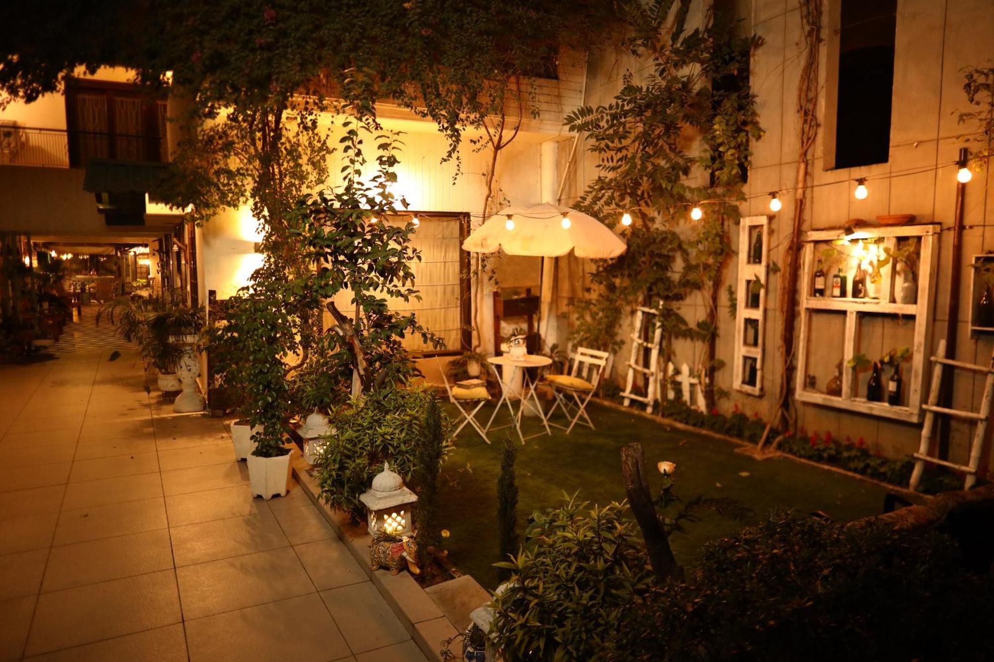 The Bougainvillea Bed & Breakfast Amritsar Bagian luar foto