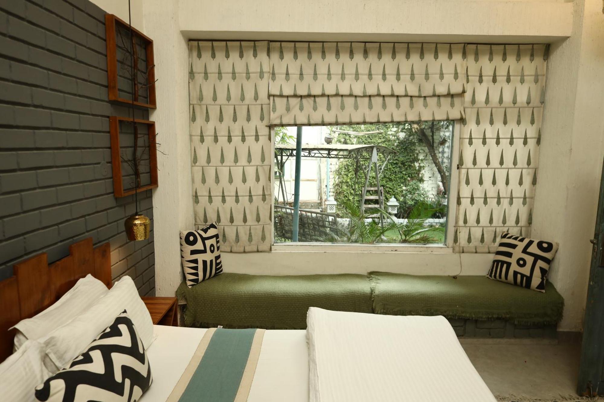 The Bougainvillea Bed & Breakfast Amritsar Bagian luar foto